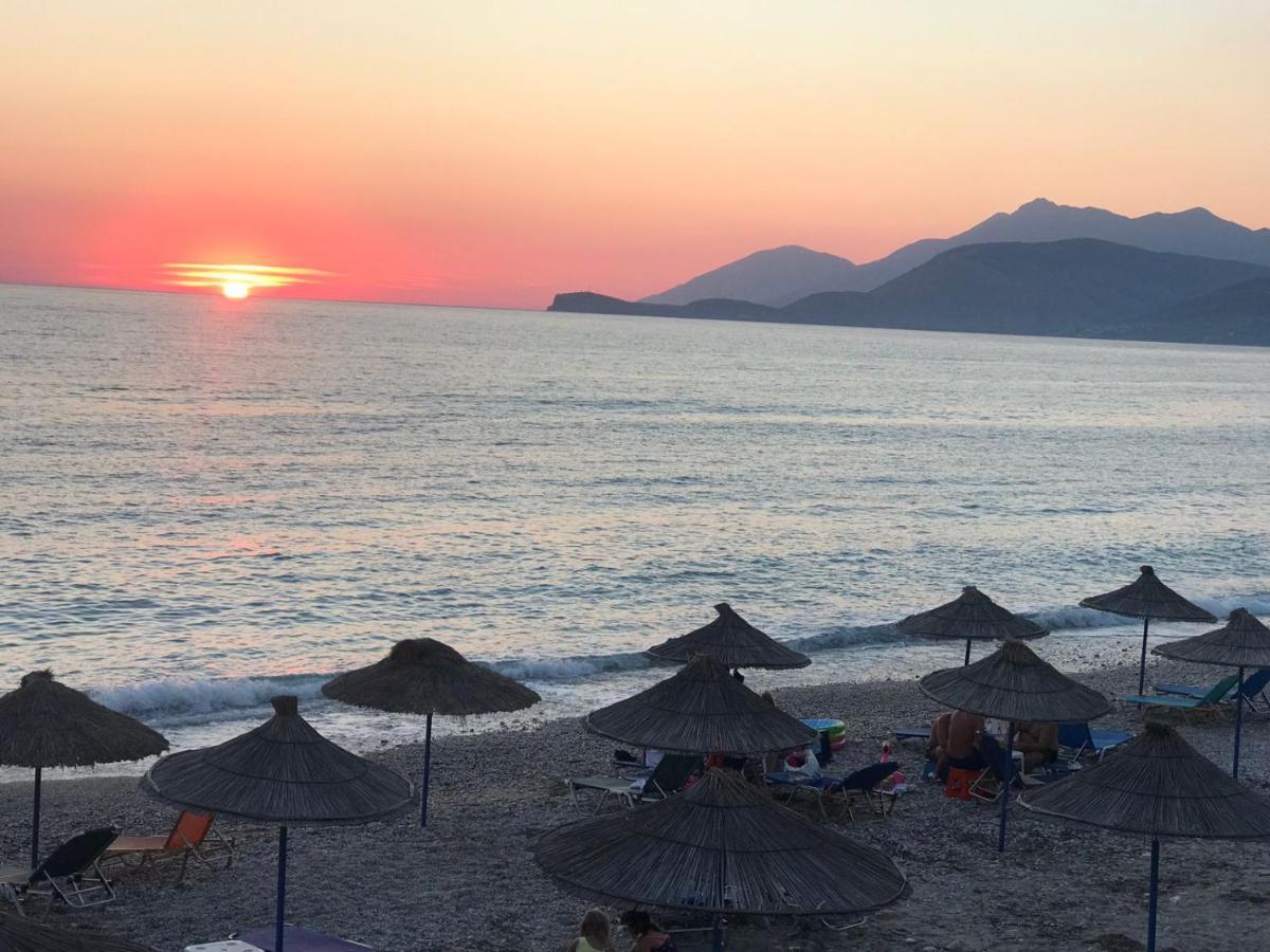 Tropikal - Freskia Bunec Sarandë Exteriér fotografie