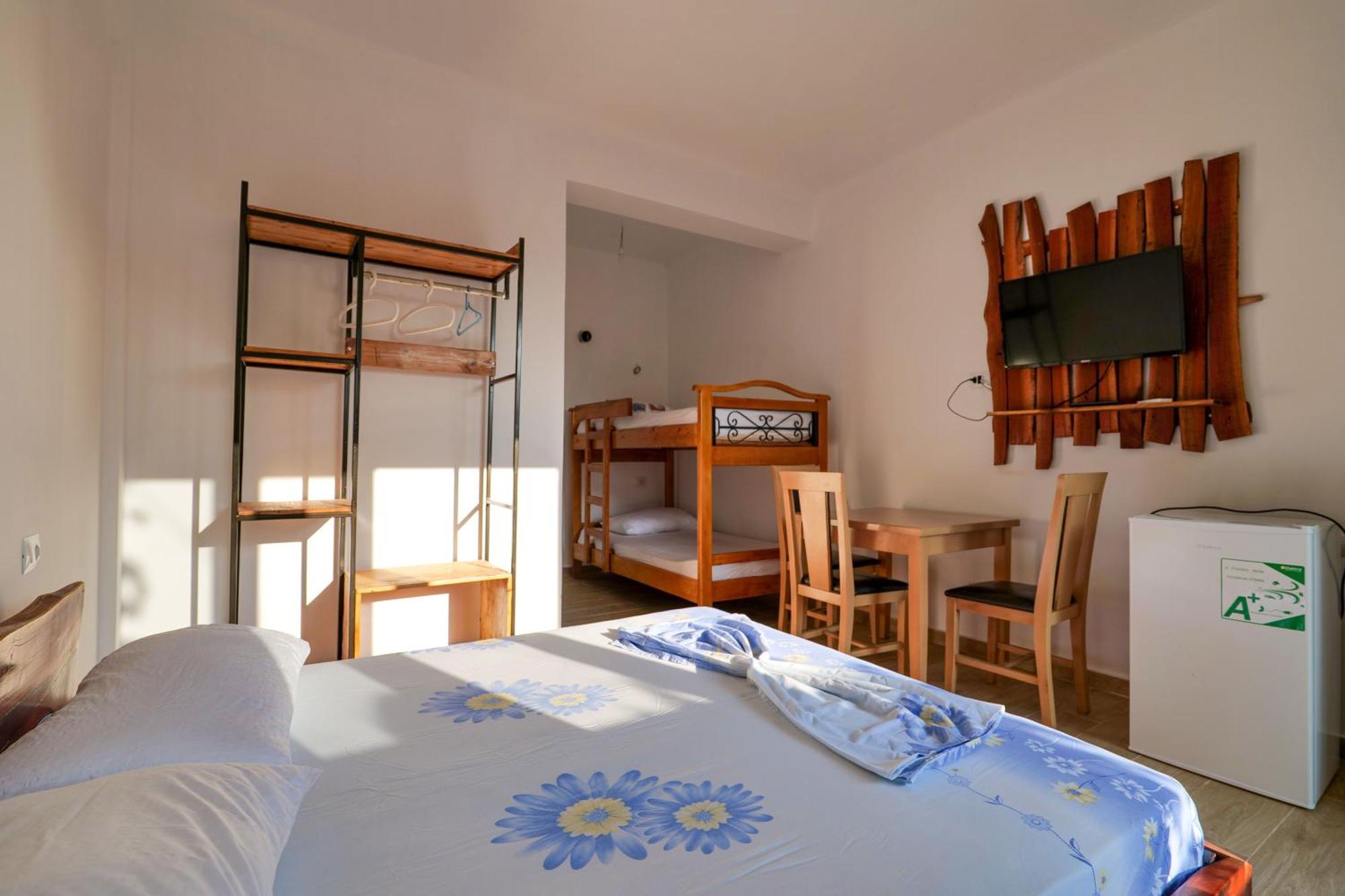 Tropikal - Freskia Bunec Sarandë Exteriér fotografie