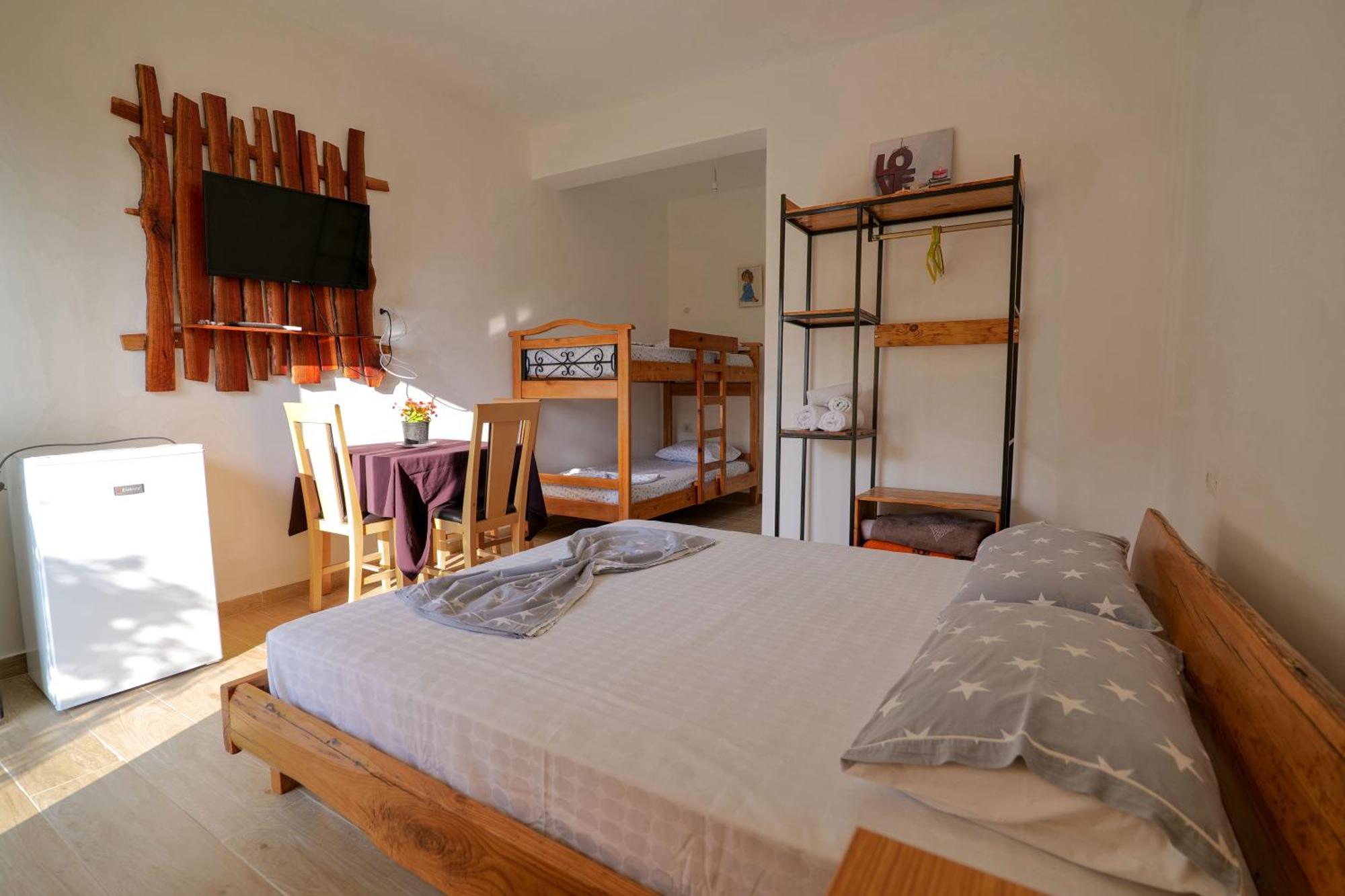 Tropikal - Freskia Bunec Sarandë Exteriér fotografie