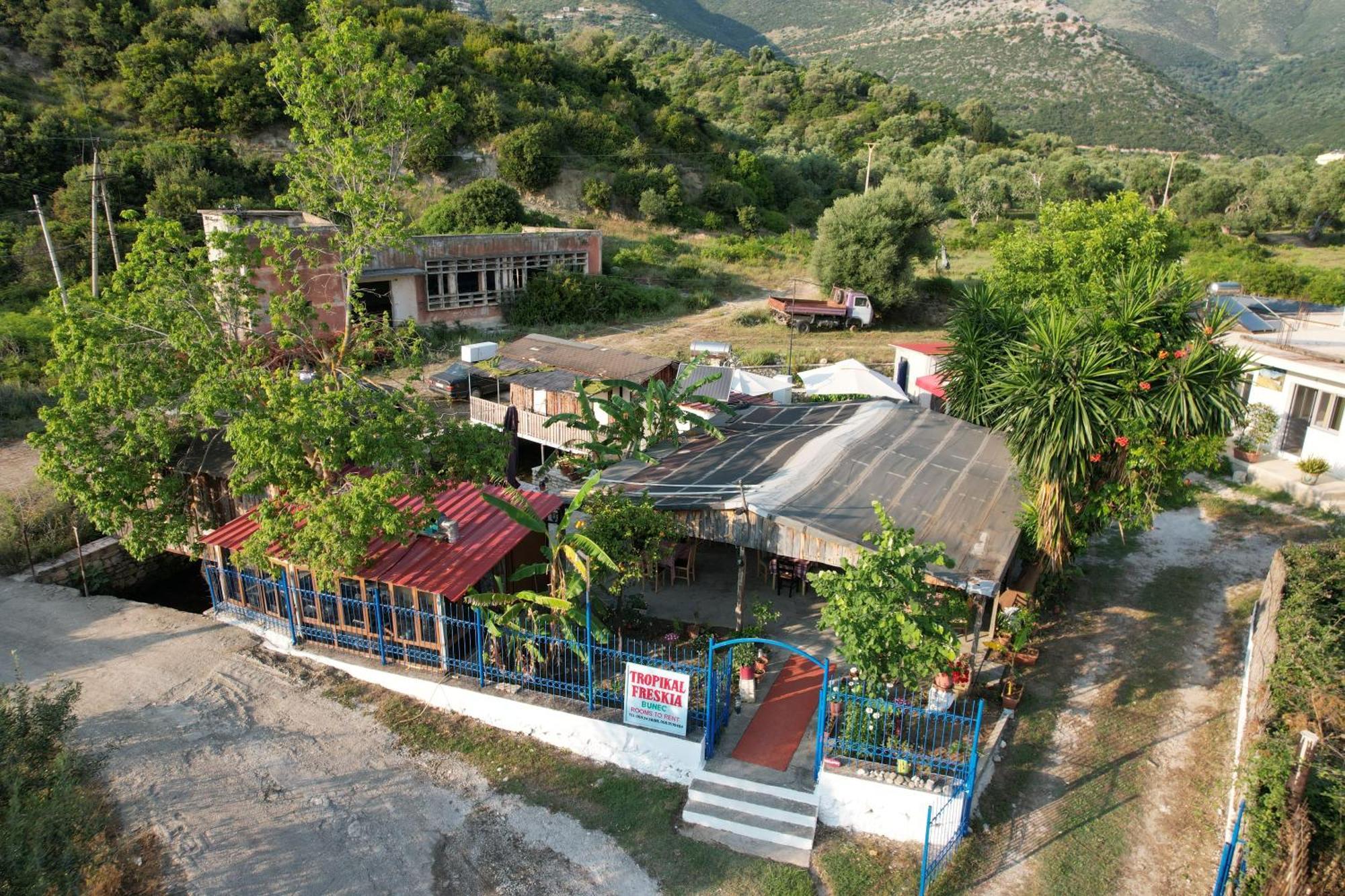 Tropikal - Freskia Bunec Sarandë Exteriér fotografie